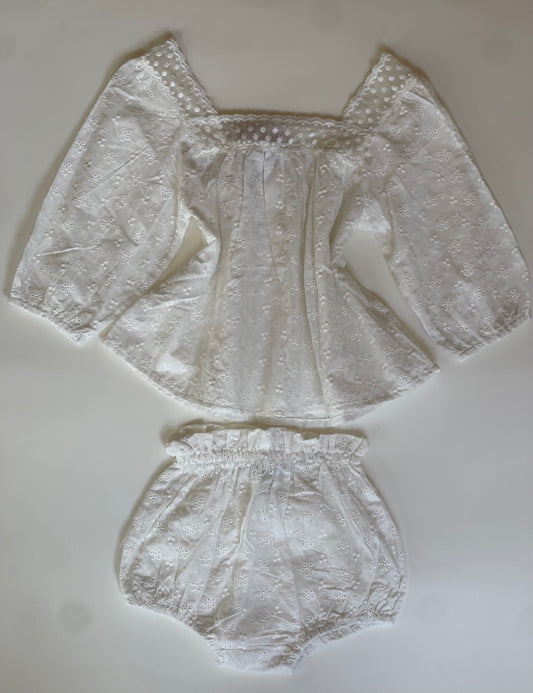 white blossom set