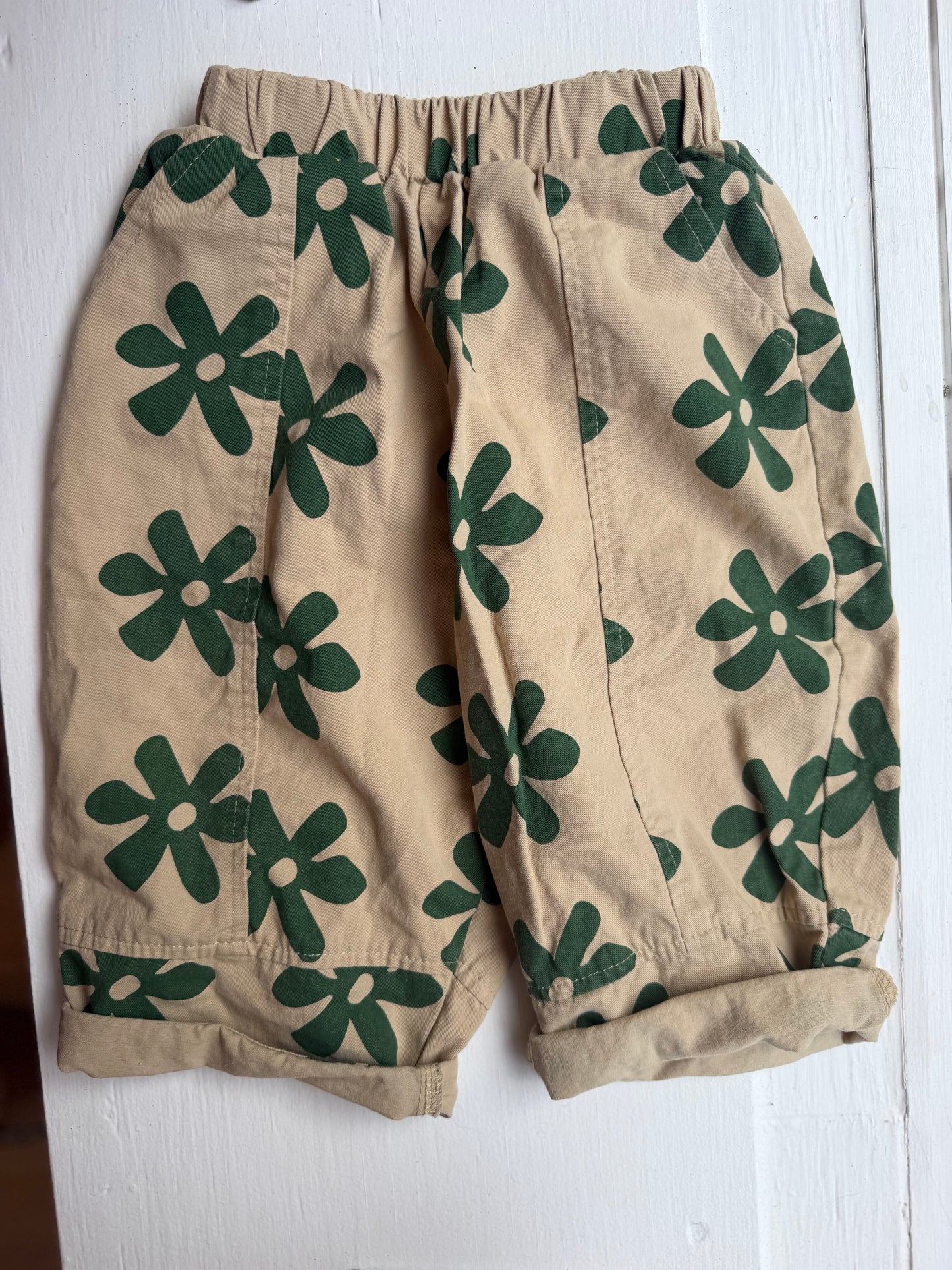 green flower pants