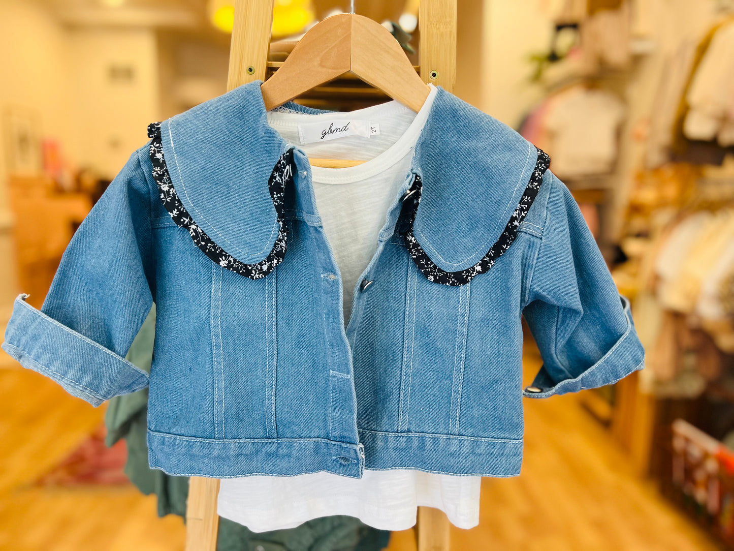 denim jacket with collar