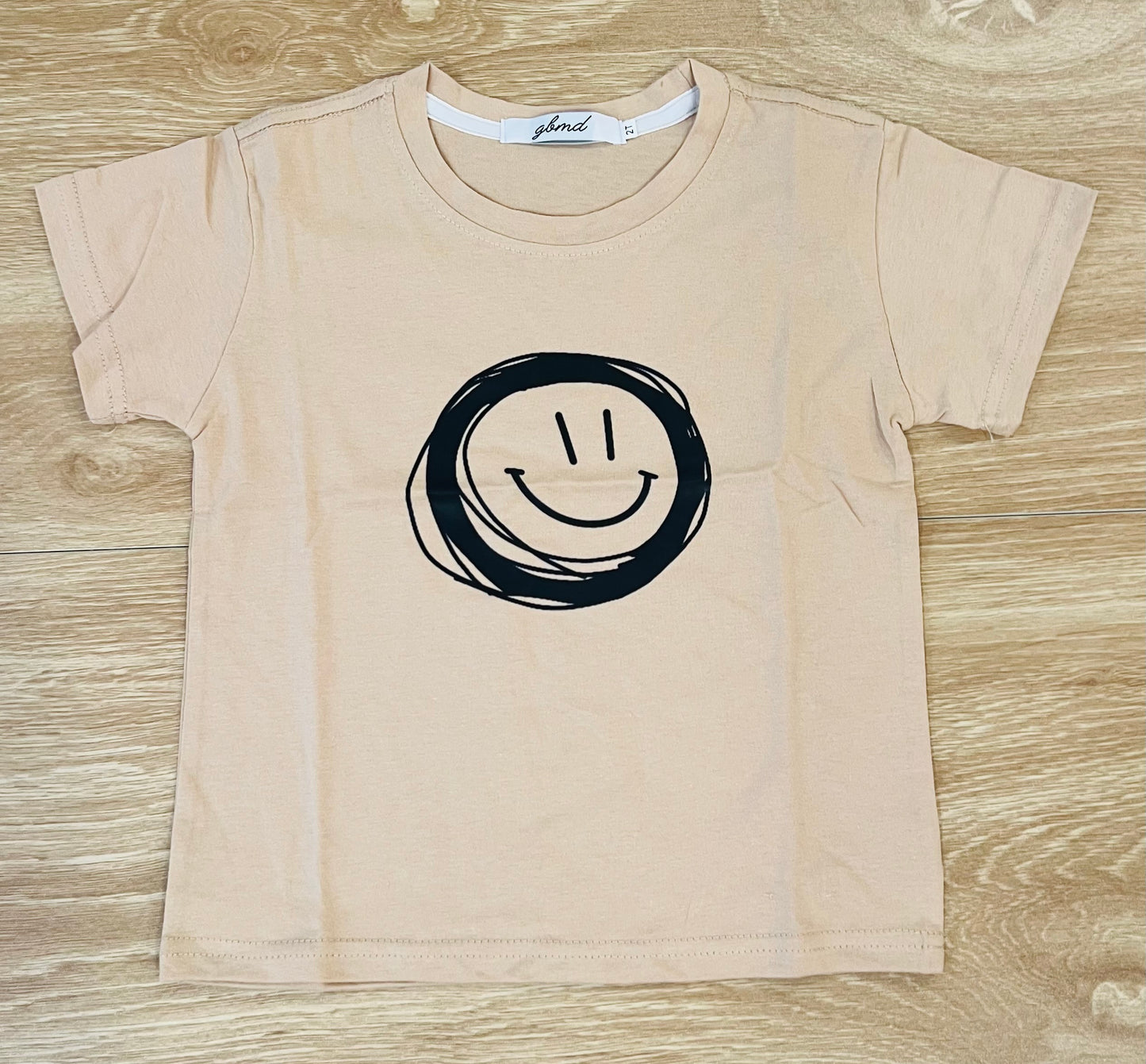 smiles on sundays tee